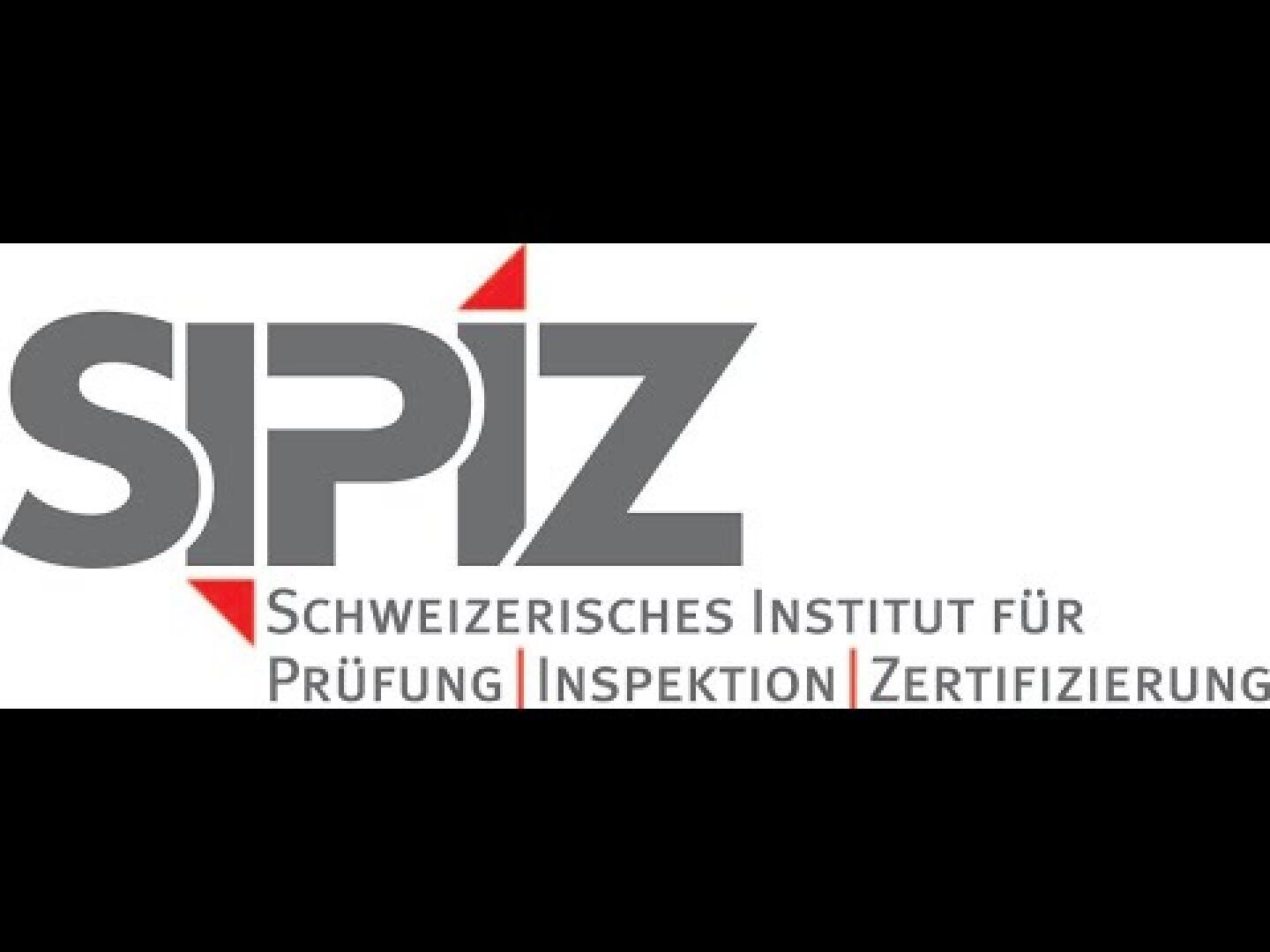 Logo du CSPI avec de grandes lettres grises et un triangle rouge. En dessous se trouve le texte Institut suisse d'essais et de certification, séparé par des lignes verticales rouges.