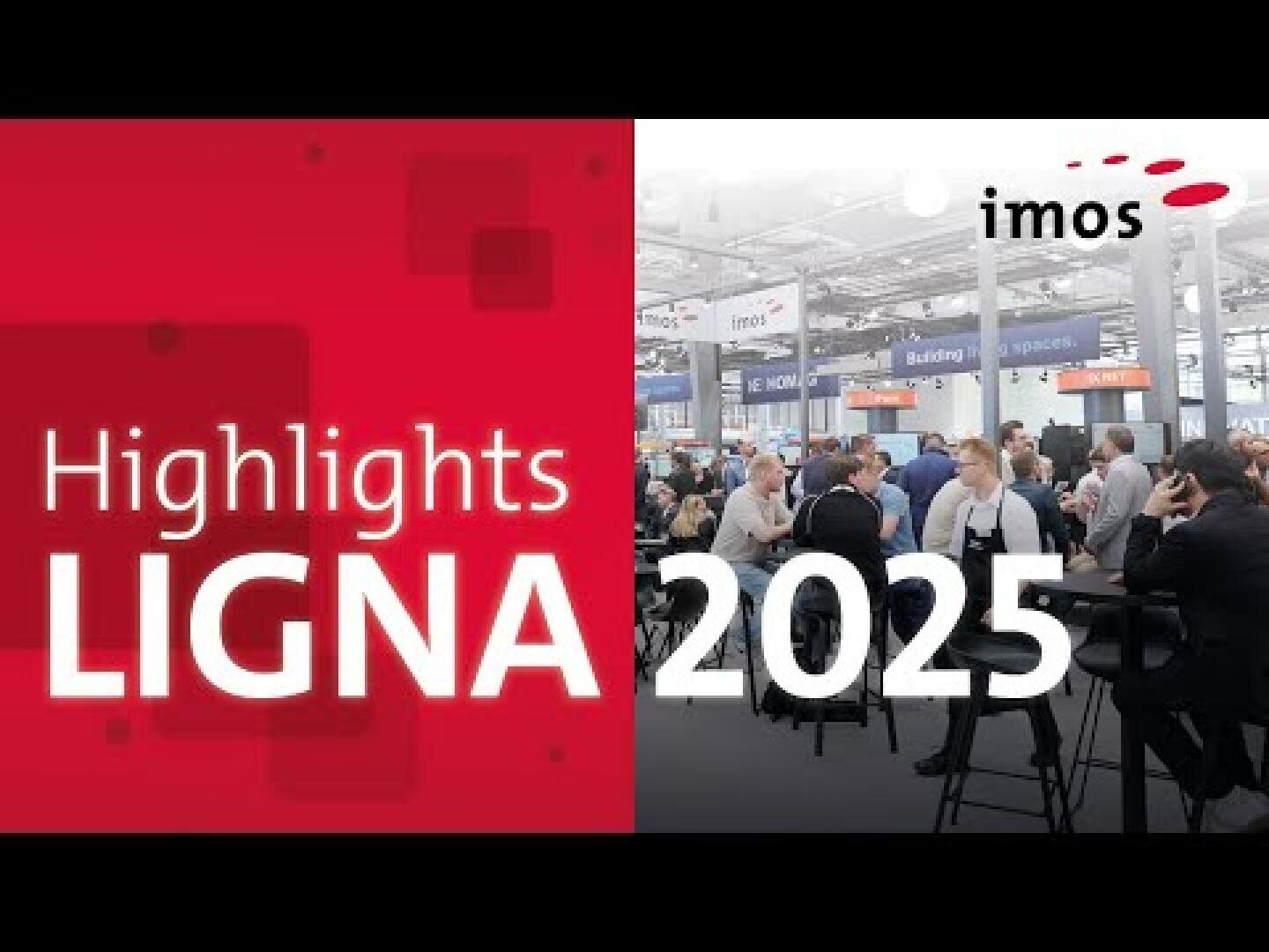 Une bannière rouge et blanche indique Highlights LIGNA 2025 avec le logo imos. À droite, des personnes sont assises et debout à des tables dans un hall d'exposition moderne et animé.