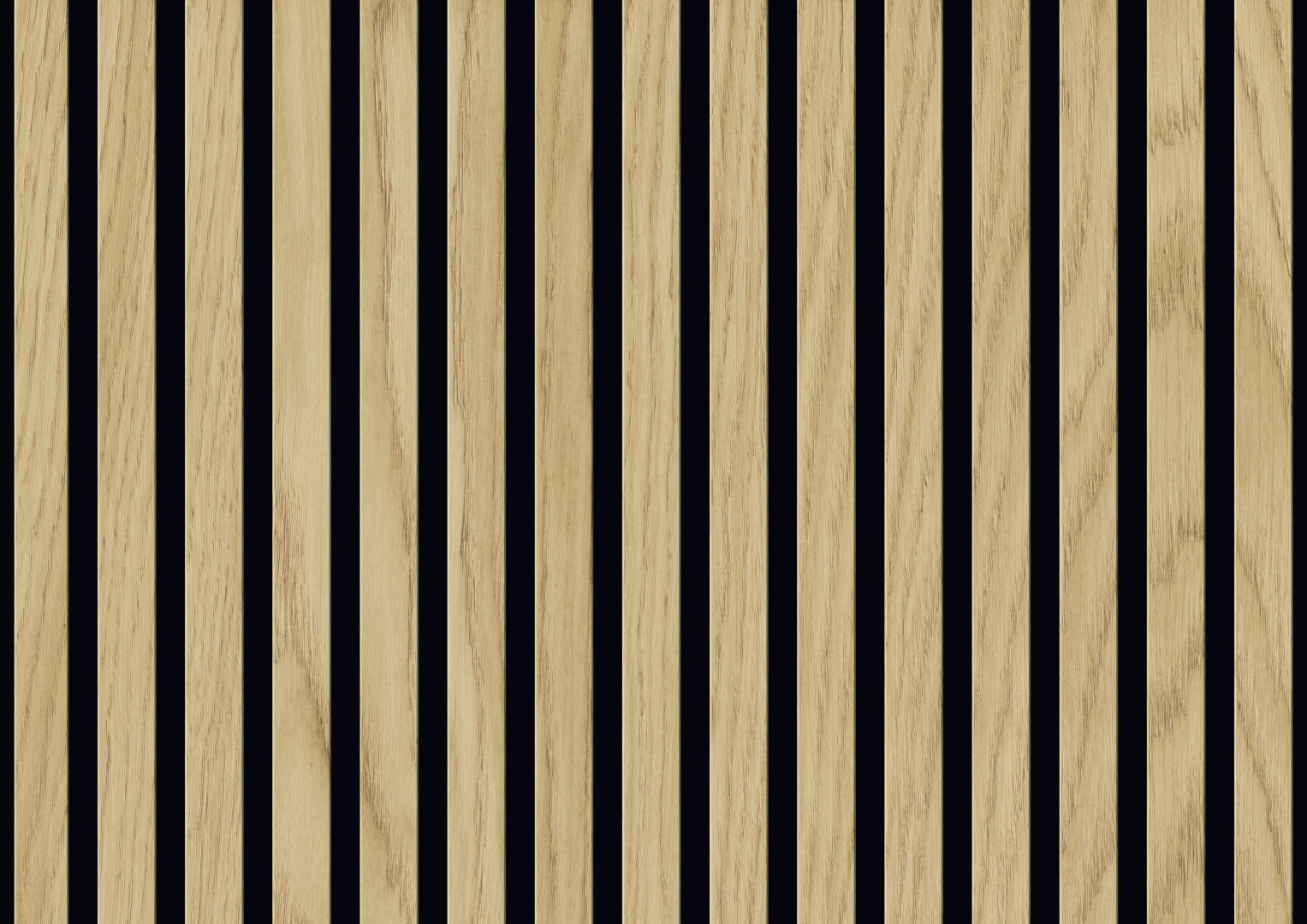 Ein Muster aus vertikalen Lamellen aus hellem Holz, die in regelmäßigen Abständen angeordnet sind und sich mit schmalen schwarzen Zwischenräumen abwechseln, wodurch ein Streifeneffekt über das gesamte Bild entsteht.